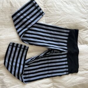 Lululemon striped Wunder Under - Lavender and Black